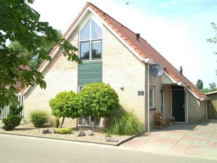 Ferienhaus für 6 Personen, mit Terrasse und Garten in Breskens