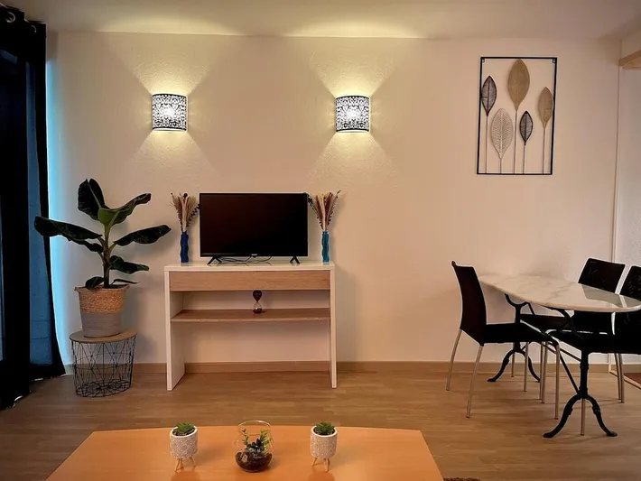 Apartamento de vacaciones para 3 personas, con vistas además de jardín y piscina, Se admiten mascotas - 1