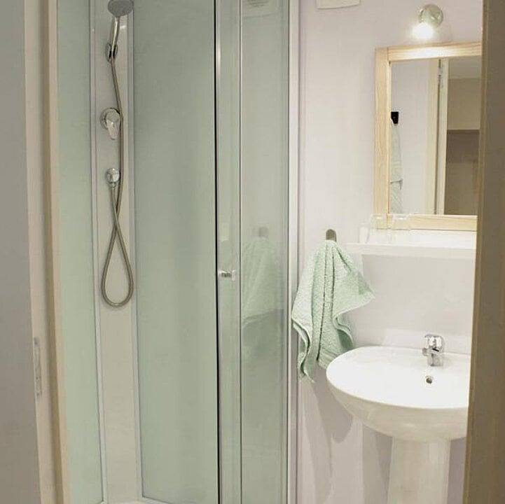 Chambres d'hôtes et Gîte Baume “À Villeneuve” - Chambre 1, rez-de-chaussée in Baume-les-Messieurs, Jura