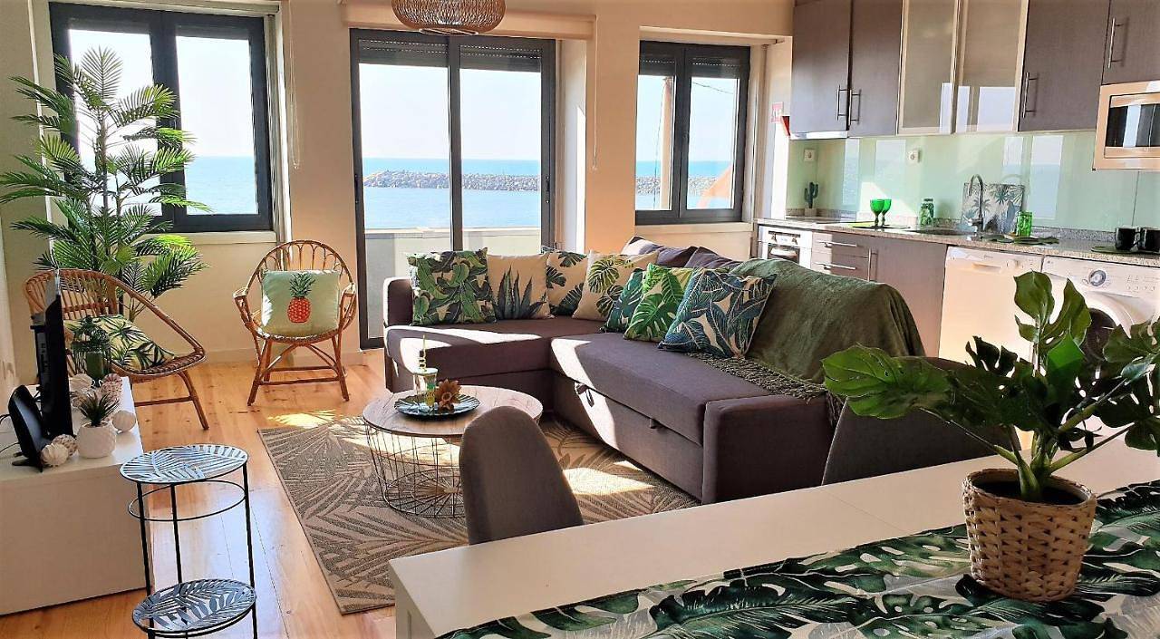 The Shore@Greencoast - Waterfront Beach House Espinho in Espinho, Aveiro Distrikt