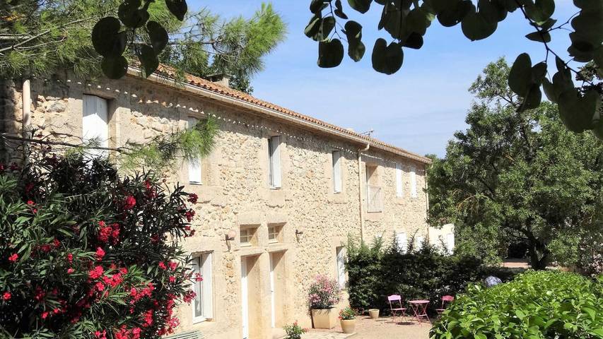 Gîte pour 5 personnes, avec Terrasse et Jardin