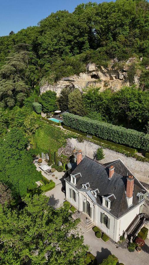 Hôtel pour 2 personnes, avec piscine ainsi que jardin et vue à Rochecorbon - 4