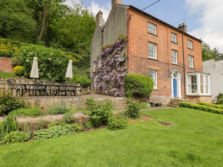 Viaduct House in Gloucestershire
