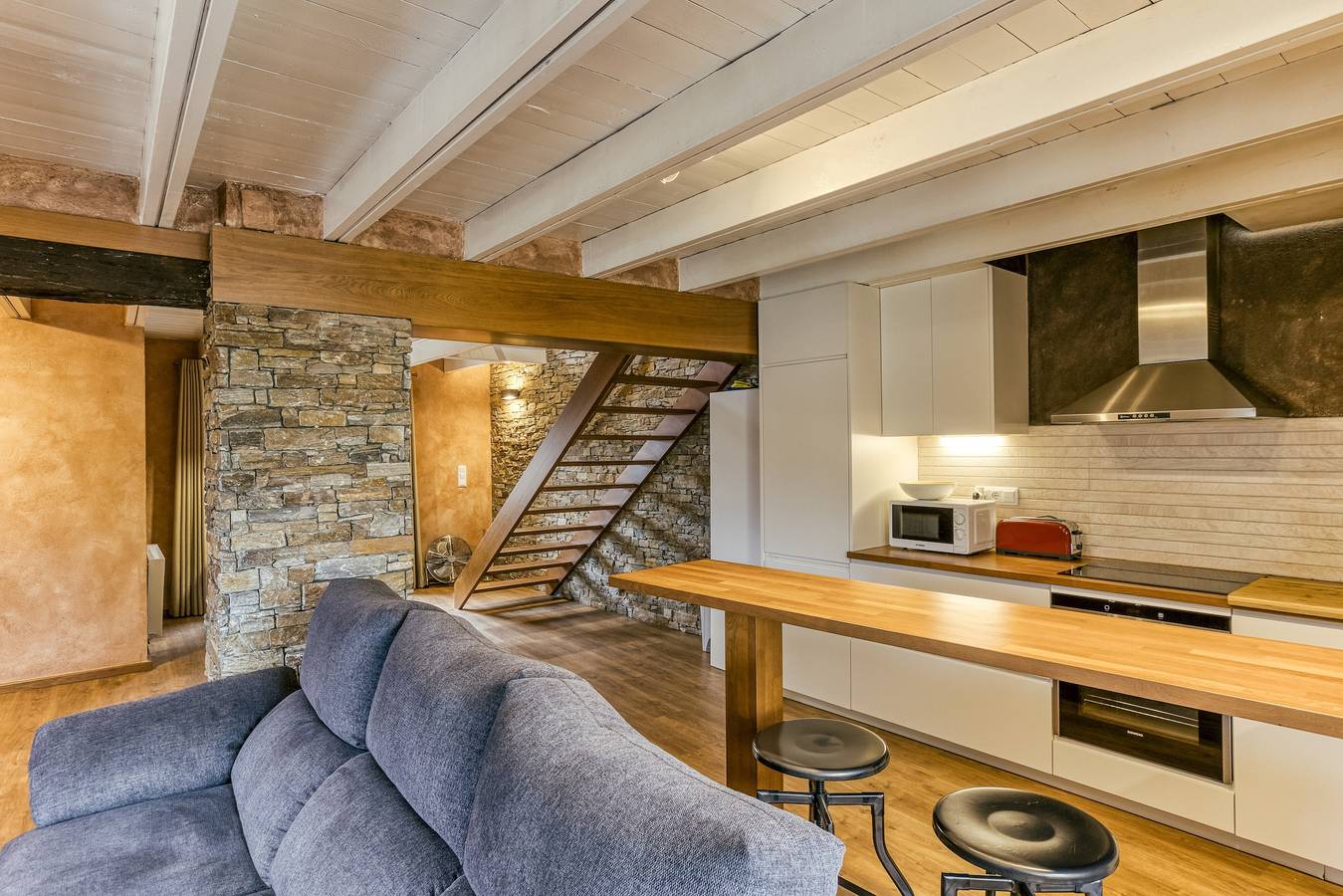 Appartement 'Comanegra' met Uitzicht op de Bergen, Wifi en Airconditioning, foto 6