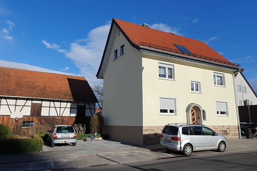 Ganze Wohnung, Stadtnahe, gemütliche Ferienwohnung 3 Zkb, 50m² in Fulda, Rhön-Hessen
