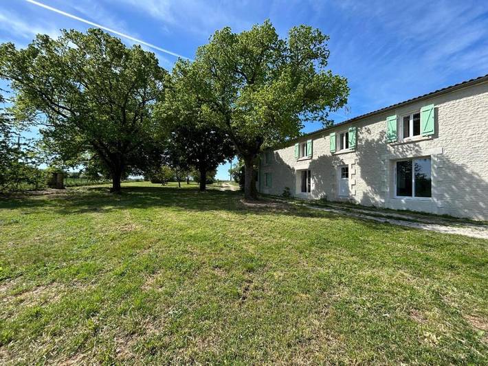 Location de vacances pour 8 personnes, avec Terrasse et Vue dans Nuaillé-d'Aunis