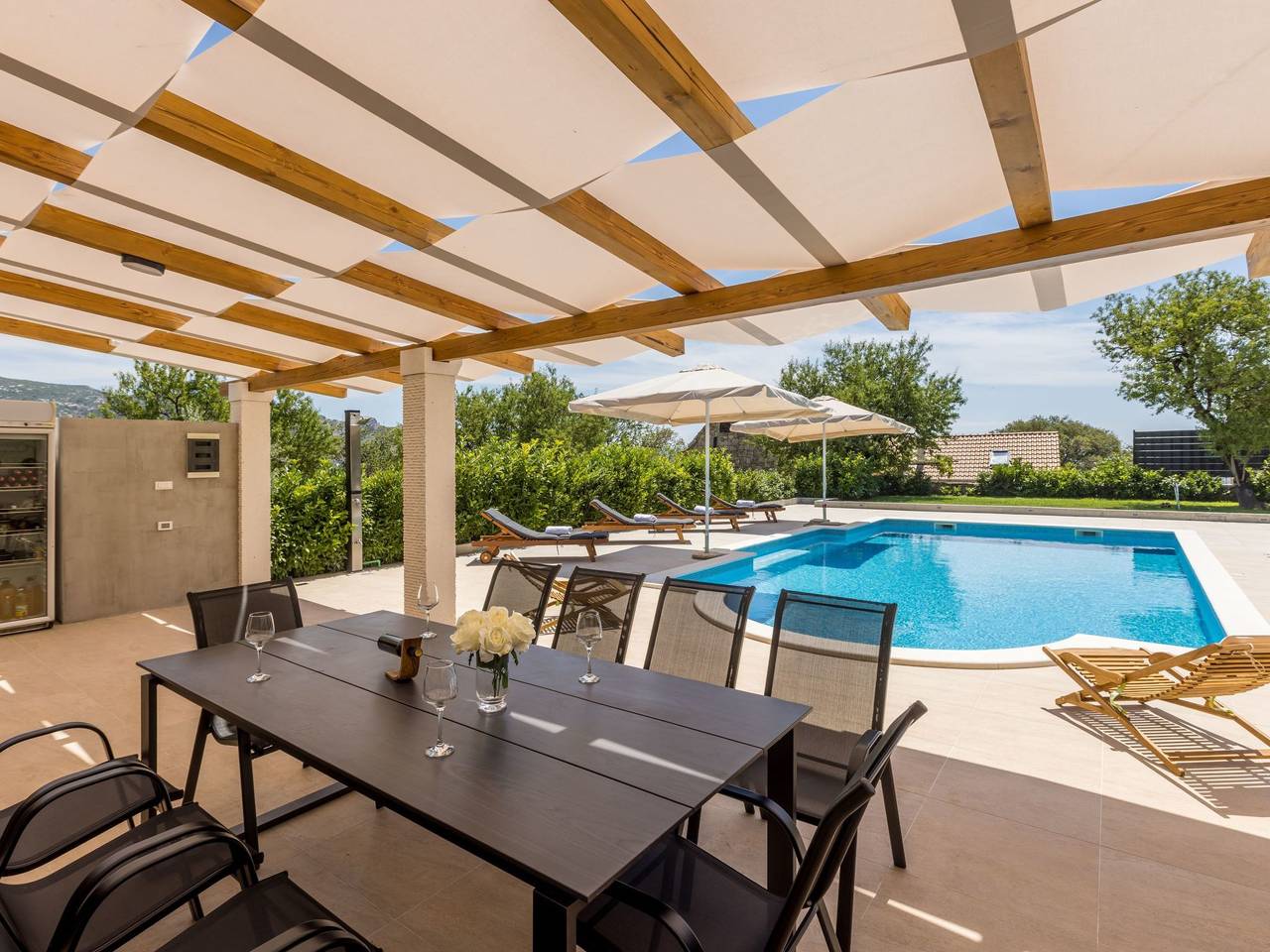 Villa Melki mit großem Privatpool in Klis, Split-Dalmatia