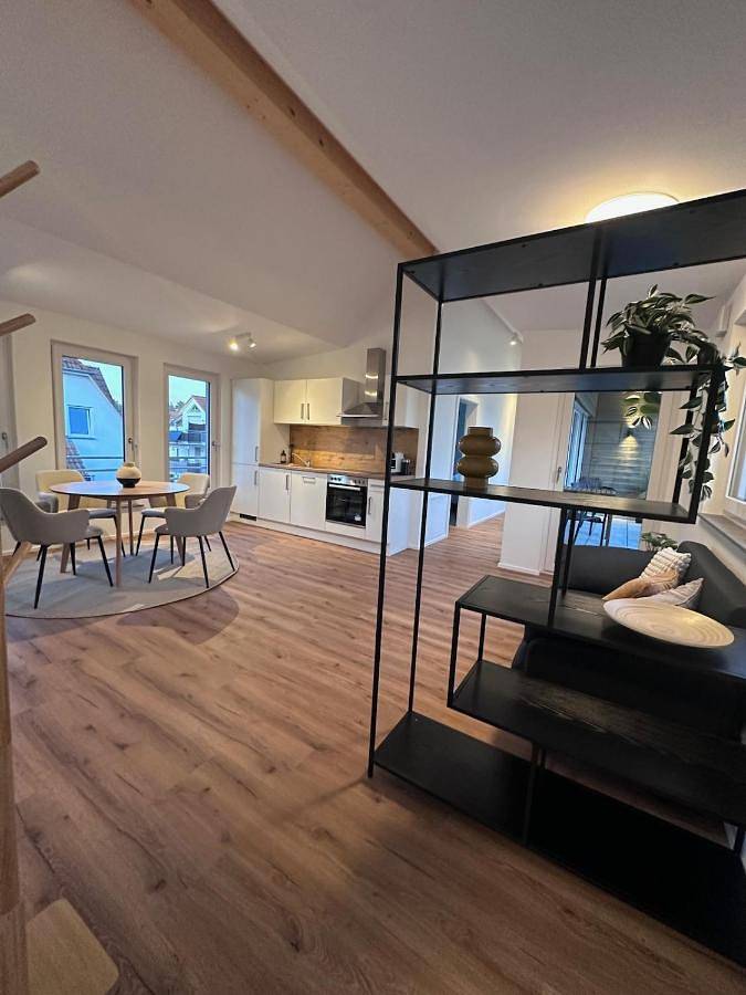 Ferienwohnung für 5 Personen, mit Balkon in Weingarten