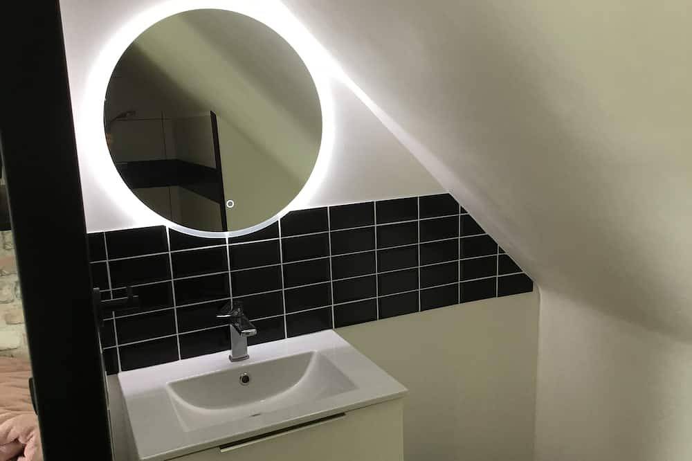 Location Maison Toute Rénovée à Lannion Côte du Granit Rose in Lannion, Pink Granite Coast