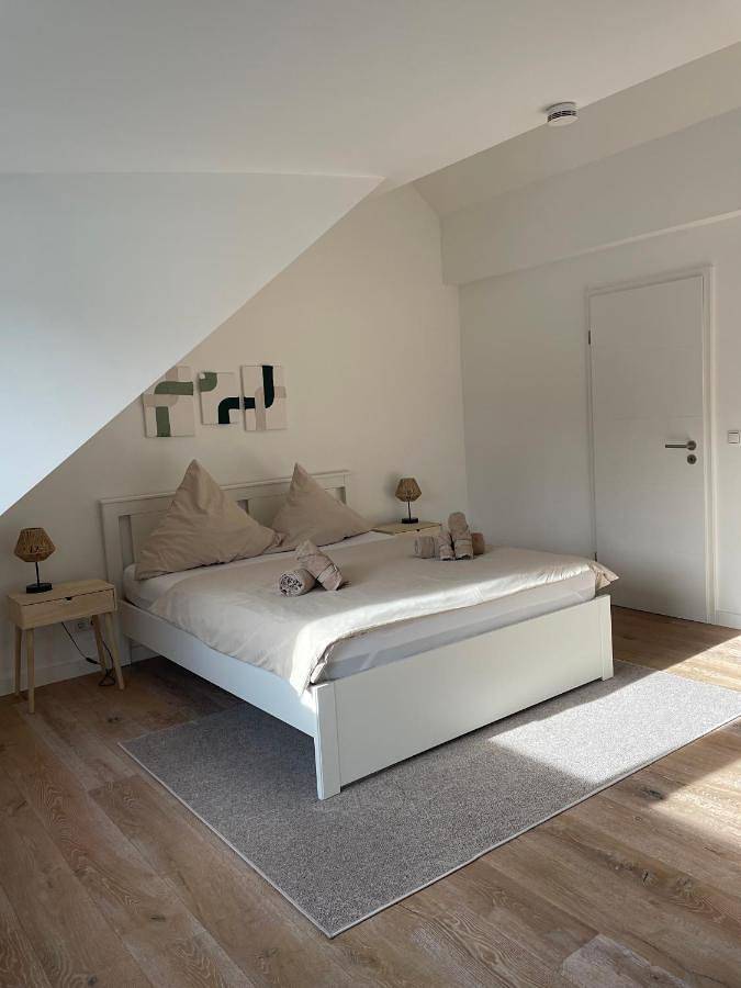Ganze Wohnung, One-Bedroom Apartment in Aachen, Rheinland