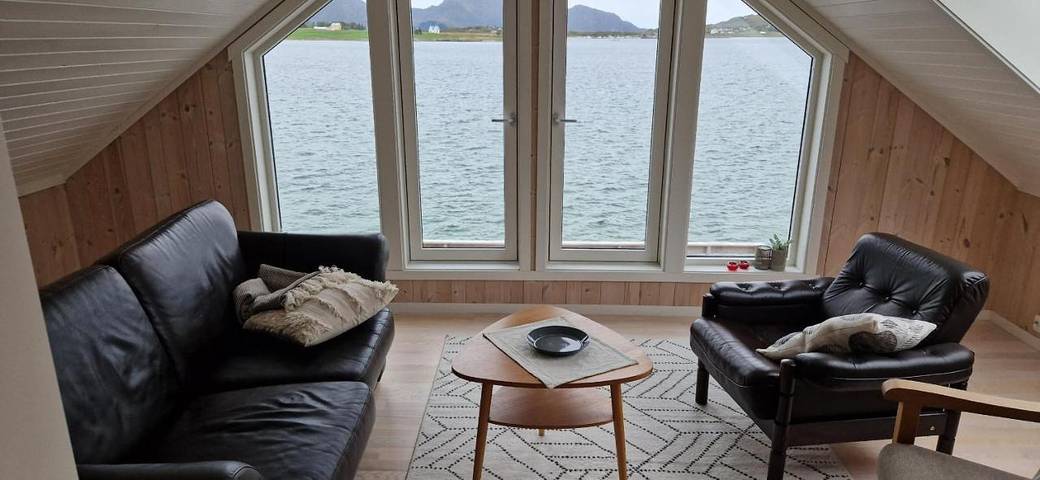 Ferienhaus für 6 Personen, mit Sauna und Terrasse sowie Ausblick auf den Lofoten