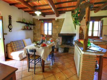Casa Vacanza per 10 Persone in Ortignano Raggiolo, Casentino, Foto 1
