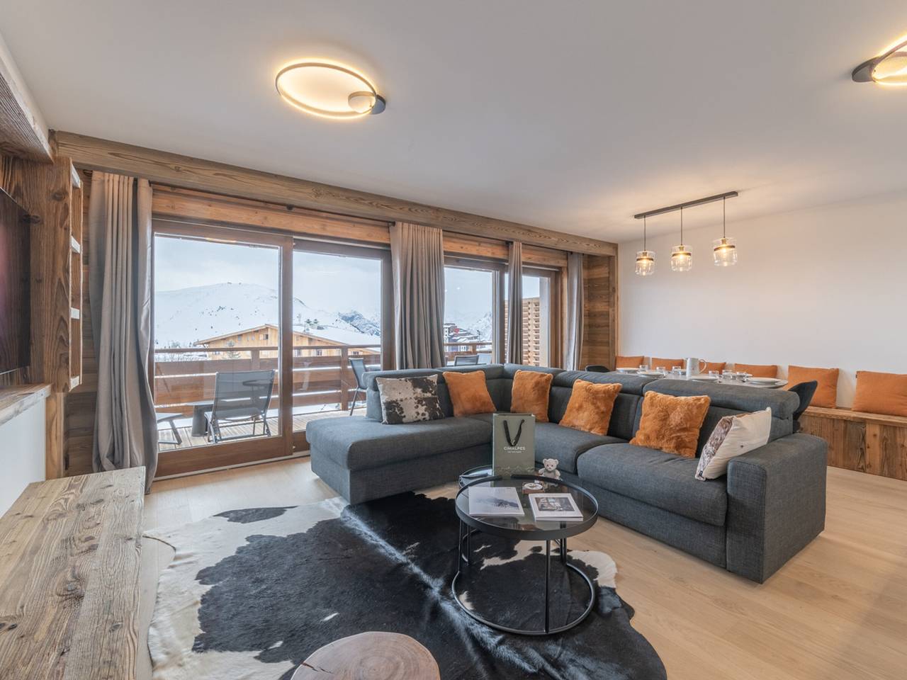 Apartamento entero, Apartamento de lujo, a pie de pista, en el corazón de Alpe d'Huez. Capacidad 6 personas. in Huez, Parque Nacional de los Ecrins