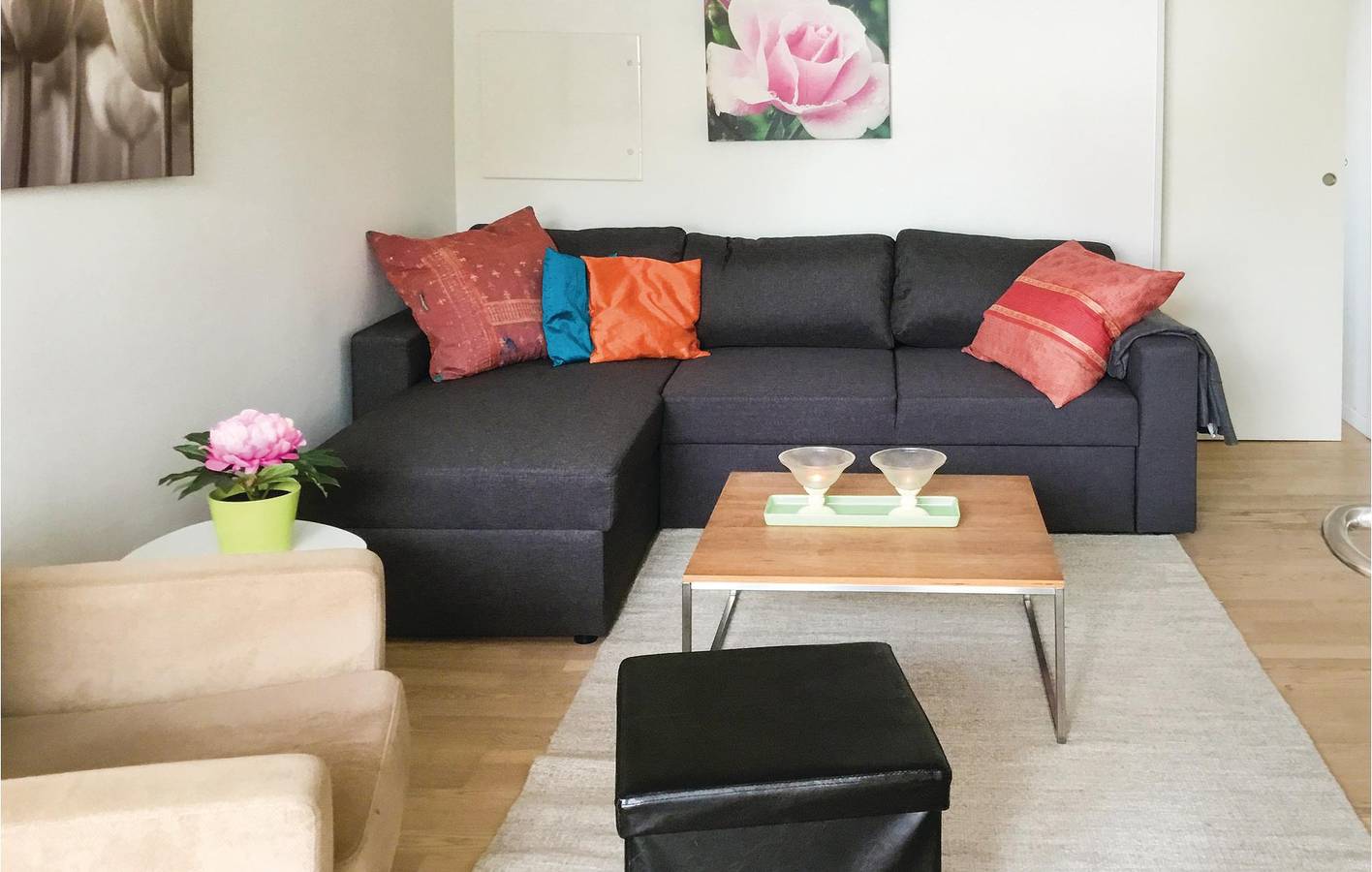 Hel ferielejlighed, Ferielejlighed for 4 personer med pool in Gudhjem, Bornholm