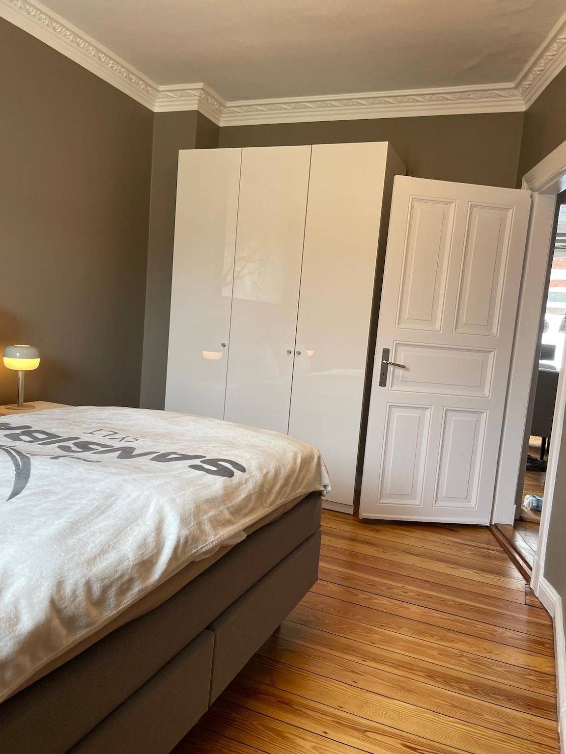 Ganze Wohnung, Ferienwohnung 'Altbaucharme Deluxe Mit Balkon' mit Balkon und Wi-Fi in Kieler Förde, Kiel