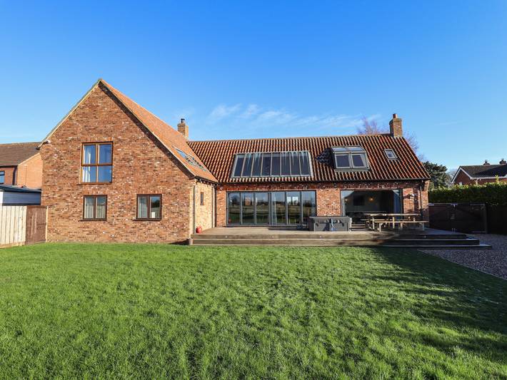 Cottage for 8 people, with garden, with pets in Lincolnshire
