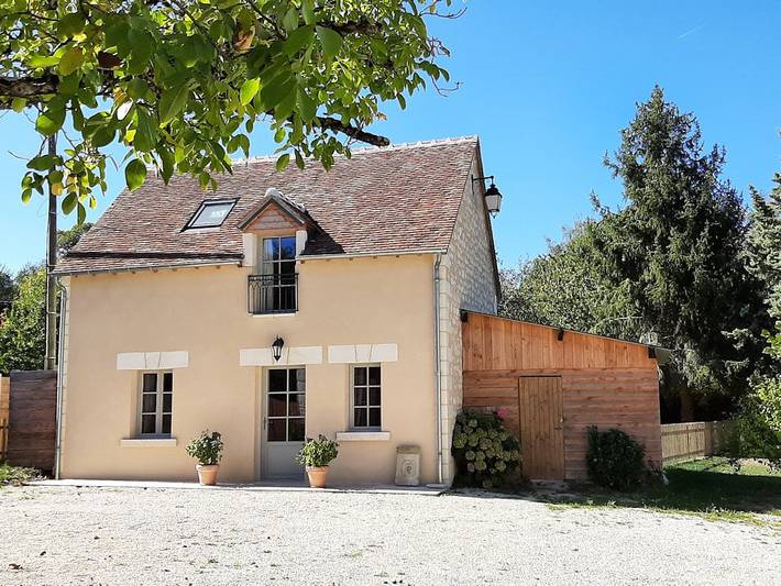 Gîte pour 4 personnes, avec terrasse et jardin