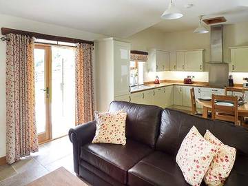 Glamping for 4 People in Conwy region, North-Wales, Photo 2