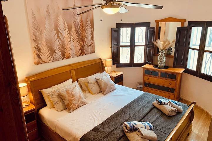 Villa Casa Hermosa in Los Banos De Fortuna, 200 metres from spa baths, with pool in Abanilla, Murcia Inland