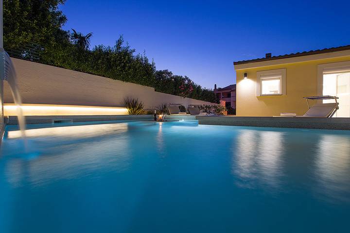 Villa für 7 Personen, mit Pool und Garten sowie Balkon in Medulin - 4