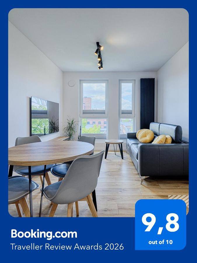 Loft dla 4 osób, z sauna i basen oraz balkon w Łódź