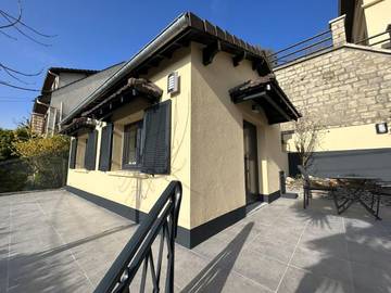 Gîte pour 2 personnes, avec terrasse ainsi que jardin et vue à Le Pecq