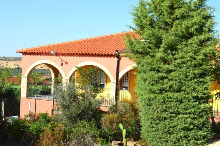 Casa de vacaciones para 8 personas, con piscina además de jardín y vistas - 1