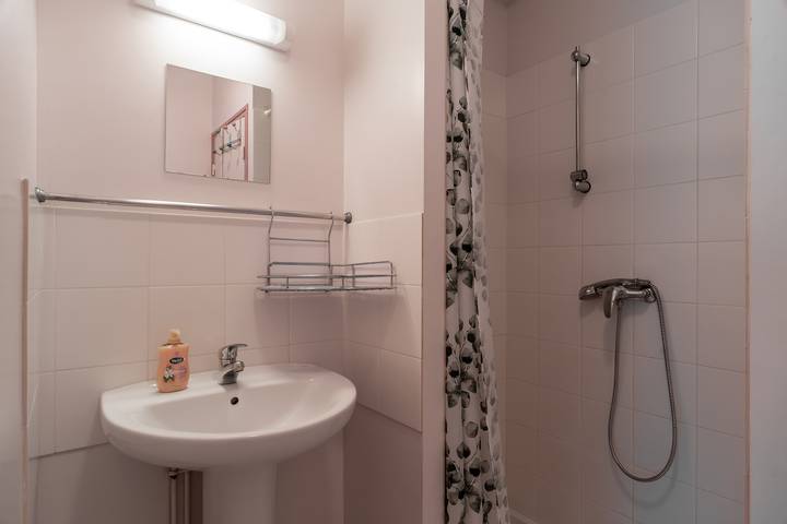 Gîte pour 3 personnes à Saint-Nic - 4