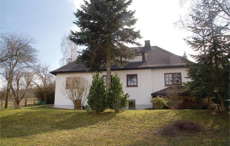 Ferienwohnung für 2 Personen, mit Terrasse und Garten in Schönecken