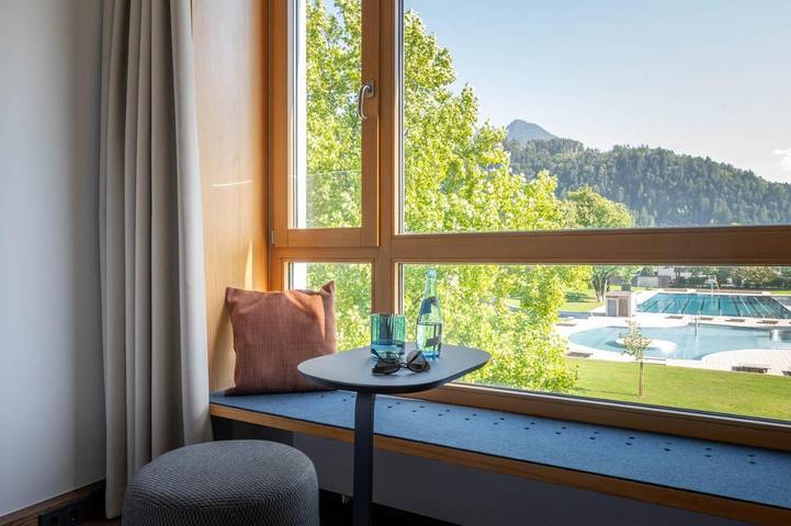 Hotel für 3 Personen, mit Terrasse und Whirlpool sowie Garten und Pool in Bludenz - 3