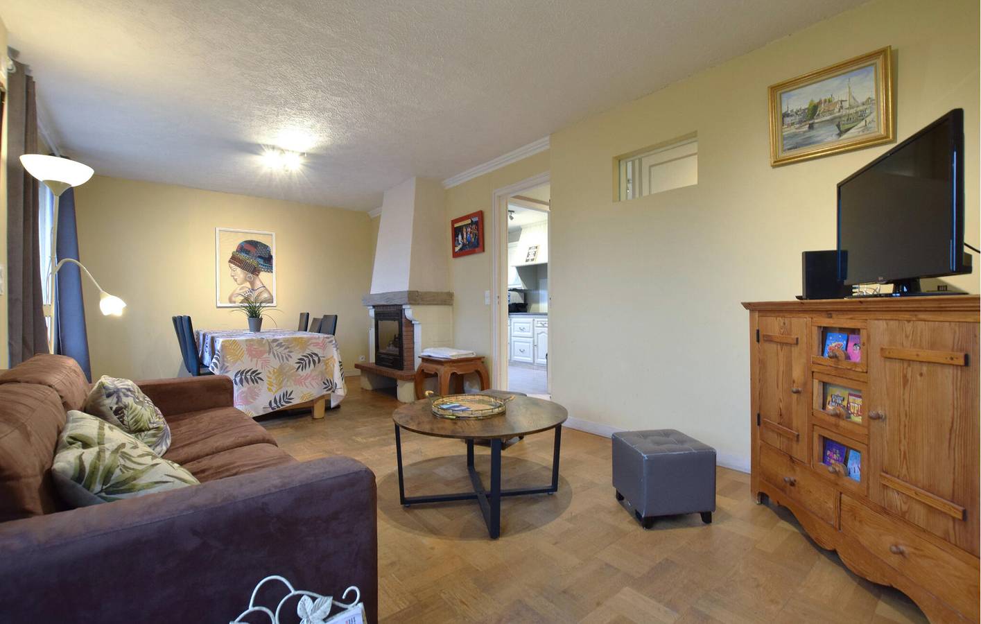 Acogedor apartamento con jardín, pista de petanca, WiFi y aparcamiento, cerca del centro de la ciudad. in Équemauville, Region de Lisieux