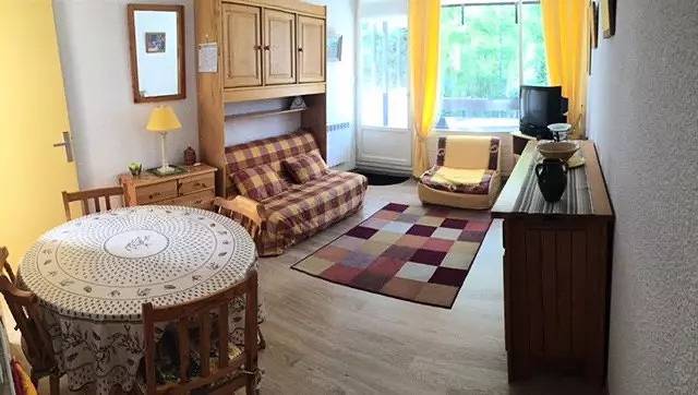 Gîte pour 4 personnes, avec balcon à Enchastrayes - 4