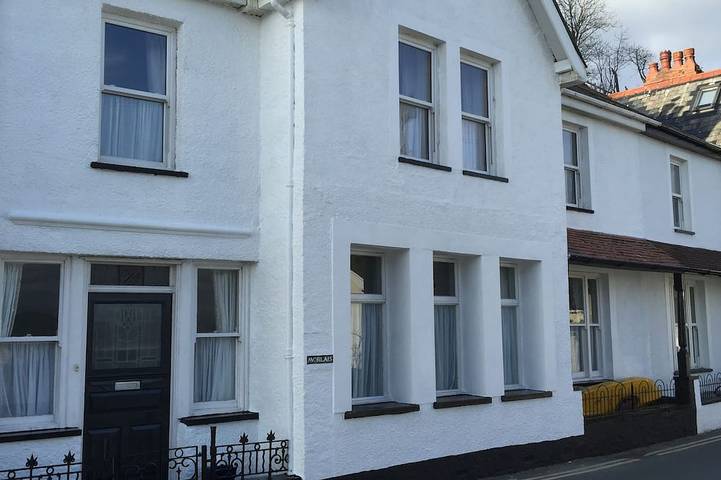 Holiday home for 11 people in Aberdovey