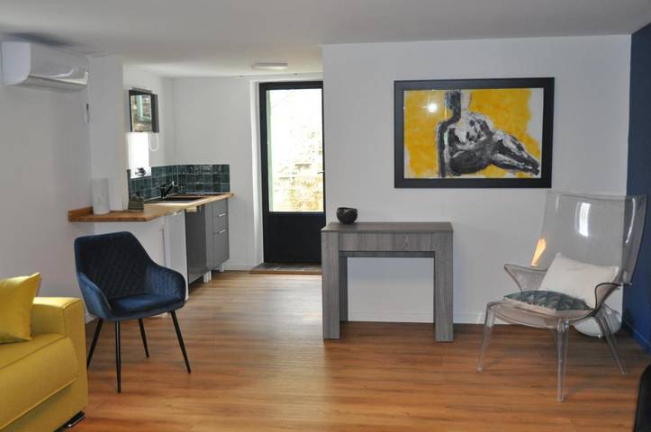 Appartement de vacances pour 2 personnes, avec Terrasse et Jardin ainsi que Piscine et Vue