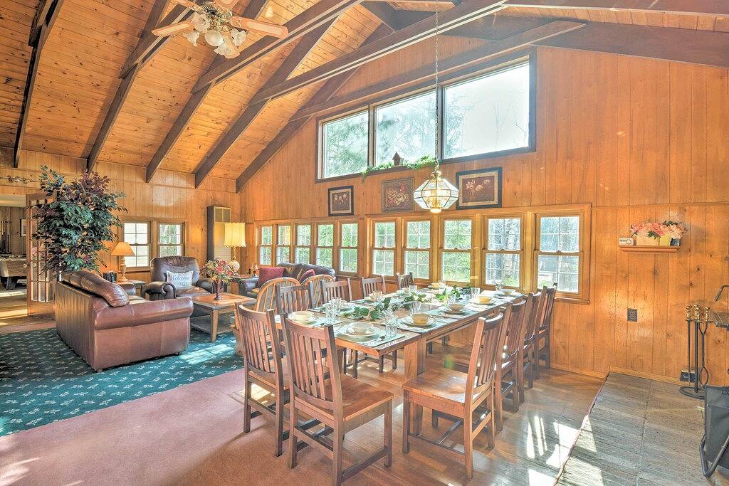 Neu! Riverfront Cabin in Alger w / Terrasse & Wifi! in Gladwin County