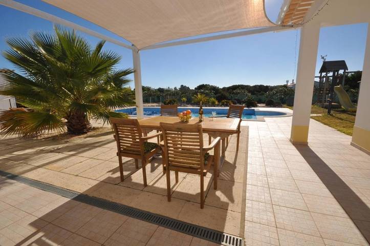 Casa de férias para 6 pessoas, com Terraço e Jardim e ainda Piscina and Vista em Vale de Telha