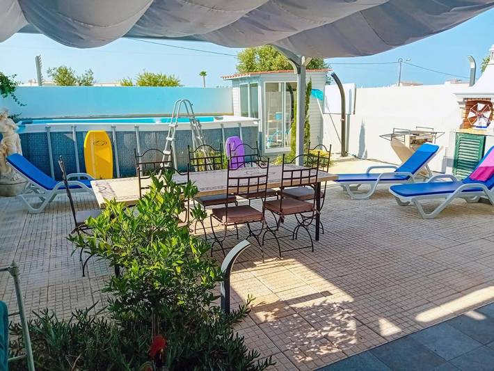 Ferienhaus für 7 Personen, mit Balkon und Terrasse sowie Garten und Pool in Pêra