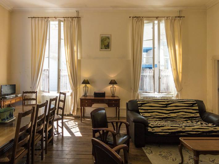 Gîte pour 13 personnes, avec terrasse et piscine, adapté aux familles en Dordogne - 3