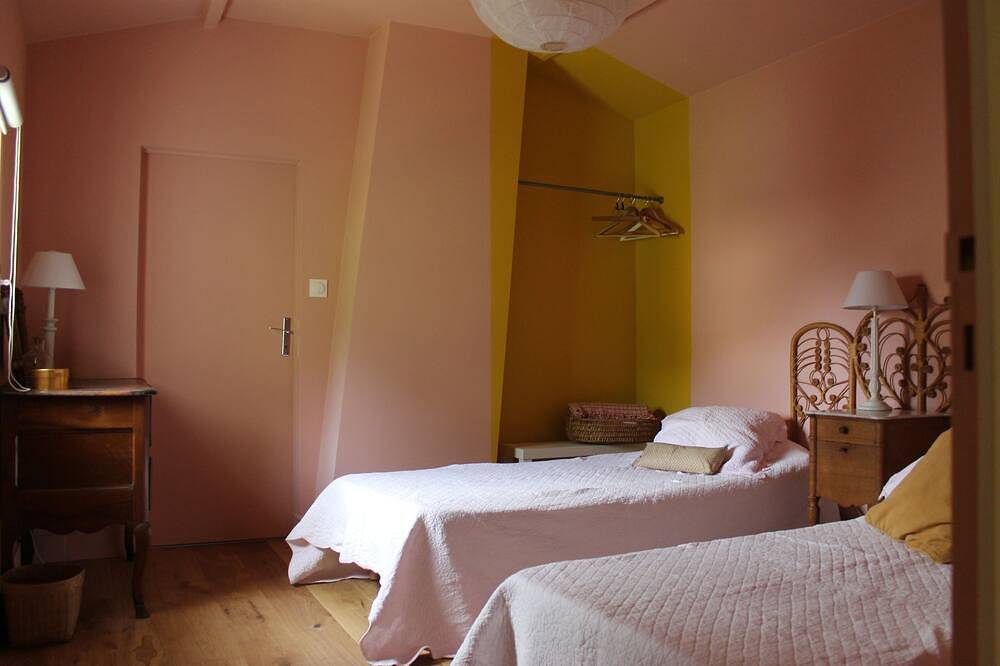Gîte avec accès piscine et parc arboré, proche centre ancien in Arles, Côte méditerranéenne (France)