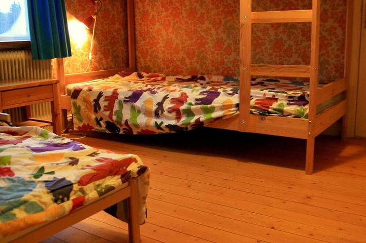 Authentisches Haus direkt an See mit Kanu in der Nähe des Wintersportgebiets in Asp, Värmland