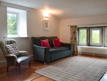 Log Cabin for 3 People in Holmfirth, West Yorkshire, Photo 2