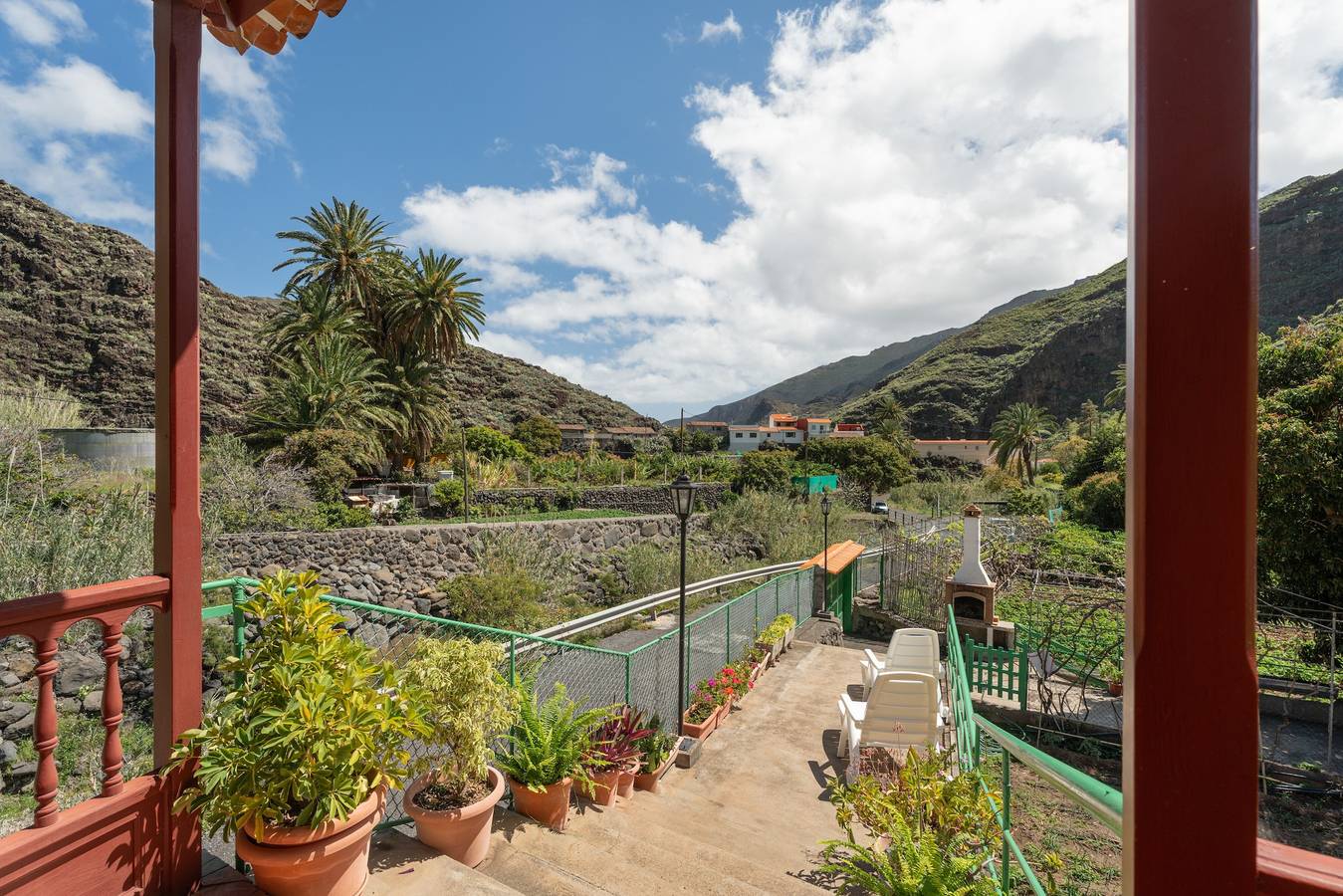 Casa de vacaciones 'Zaida' con vistas a la montaña, terraza privada y Wi-Fi in El Atajo, San Sebastián de la Gomera