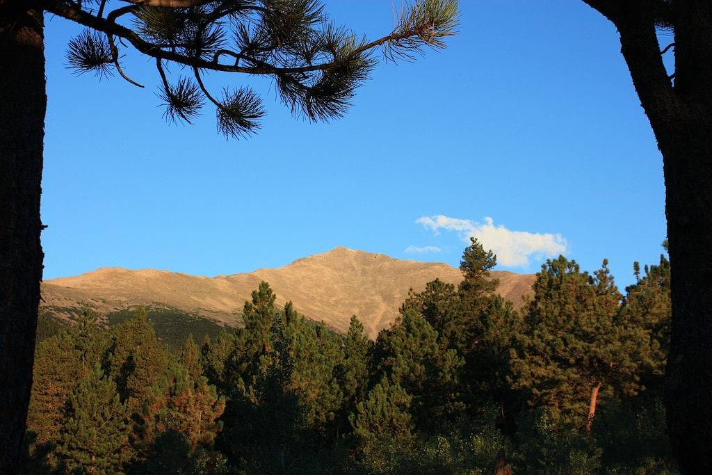Gemütliche und ruhige romantische Abgeschiedenheit mit herrlichem Bergblick in Meeker Park, Allenspark