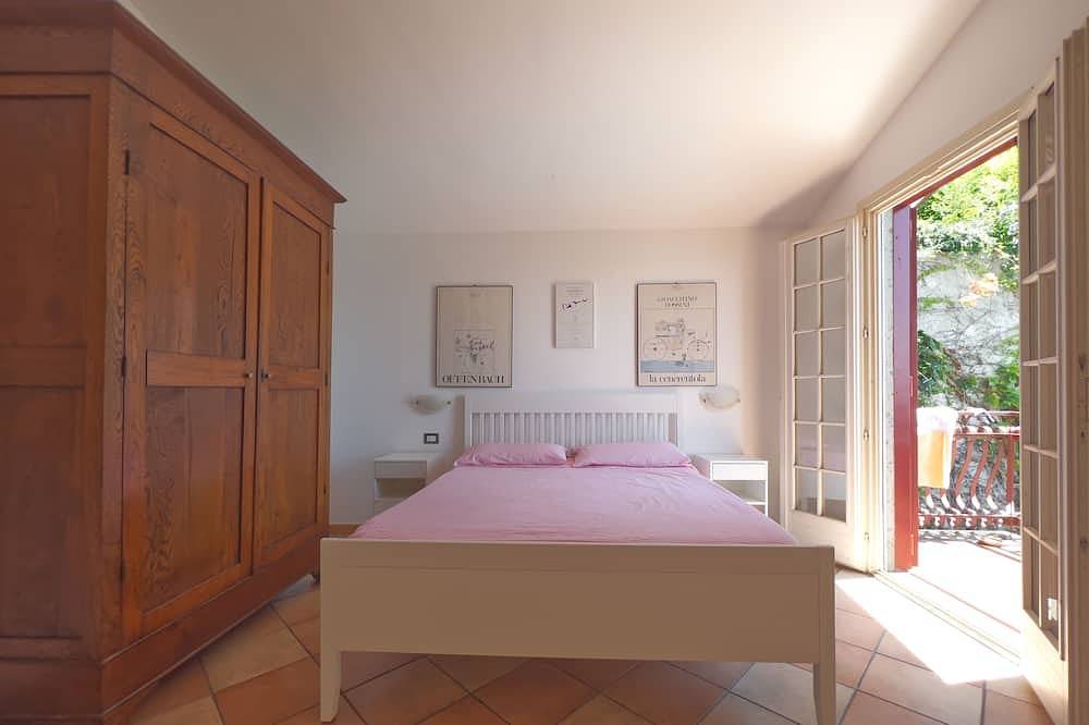 Luxusvilla, Seeblick, privater Swimmingpool, privater Strand, nahe Rom in Trevignano Romano, Braccianosee