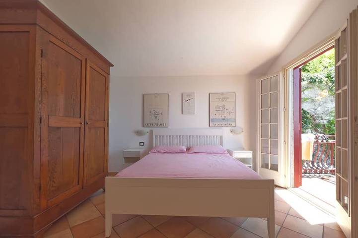 Luxusvilla, Seeblick, privater Swimmingpool, privater Strand, nahe Rom in Trevignano Romano, Braccianosee