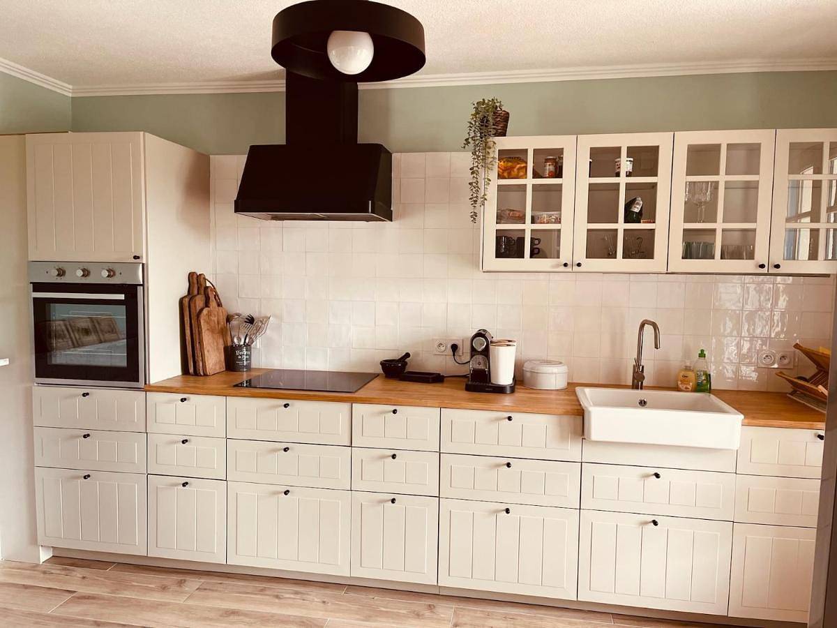 Four-Bedroom Holiday Home in Eus, Région de Prades