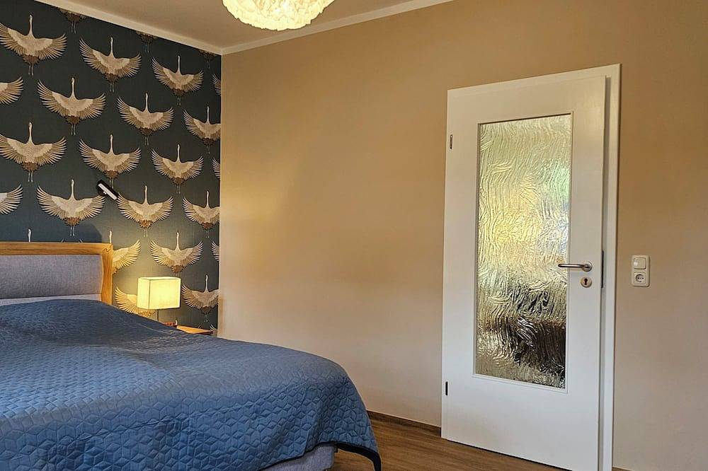 Ganze Wohnung, Ruhige 2 Zi.-Ferienwohnung mit Wlan im Erdgeschoss - Mh5 in Markgrafenheide, Rostock