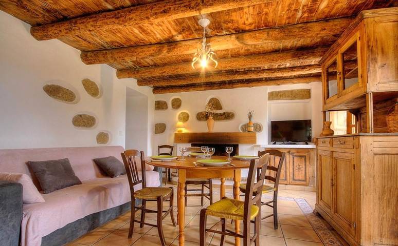 Ferienhaus für 5 Personen, mit Balkon und Terrasse sowie Garten und Ausblick