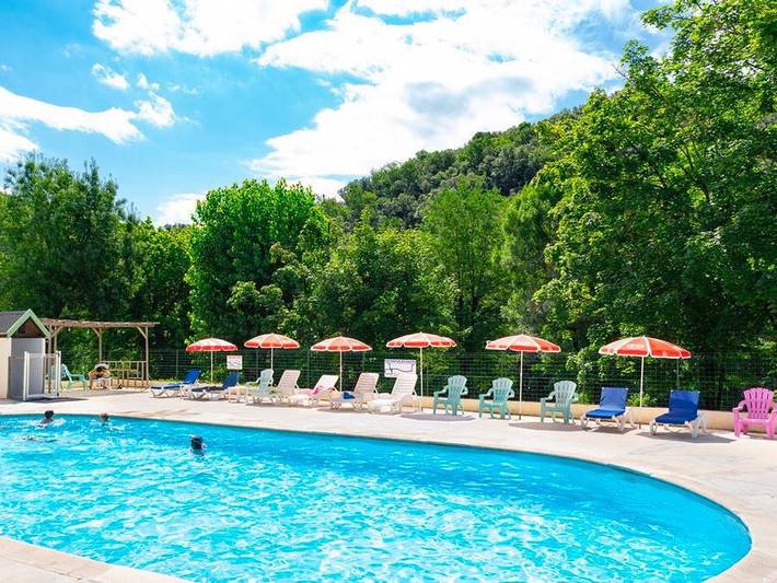 Camping pour 4 personnes, avec Bassin pour enfant