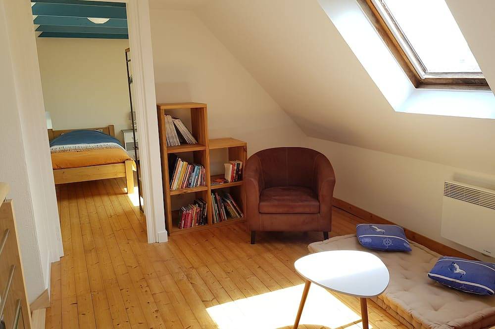 Promo - Fisherman's house with its large enclosed garden near the beaches in Plouhinec (Finistère), Côte de Cornouaille